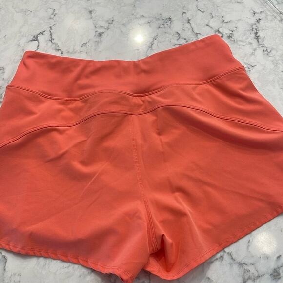 Yogalicious Melon Colored Llined Active Shorts Size XL - Picture 2 of 4